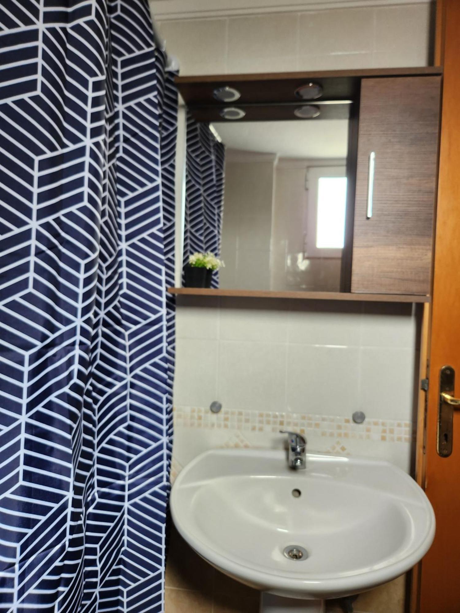 Breeze Apartments- Holiday home