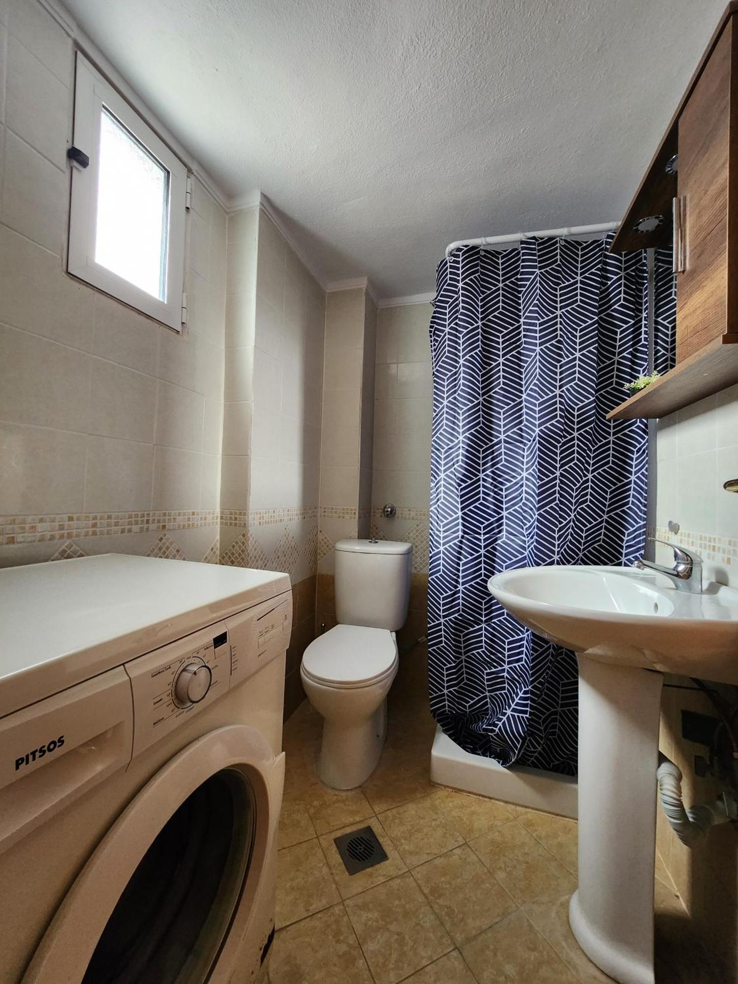 Breeze Apartments- Holiday home